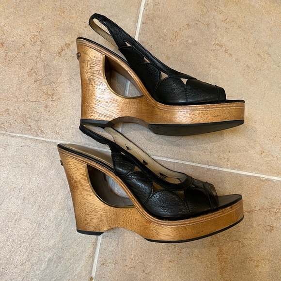 Black Michael Kors Platform Sandals wood cutout sole. - Picture 2 of 5